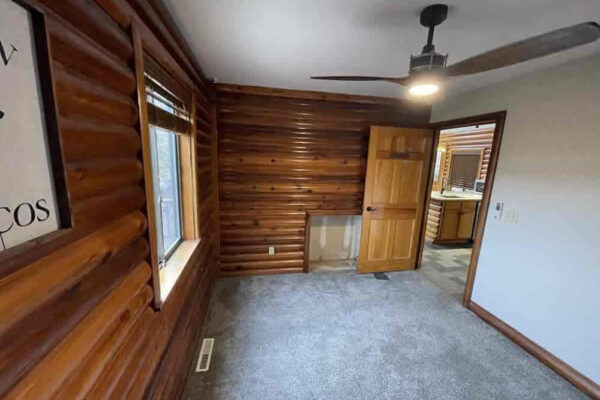 auction-12-5-22-105