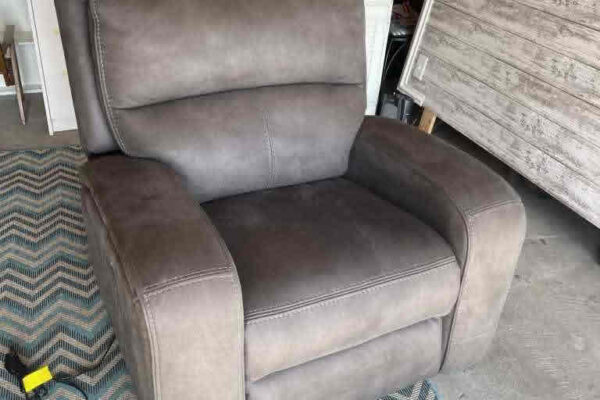 auction-8-6-22-347