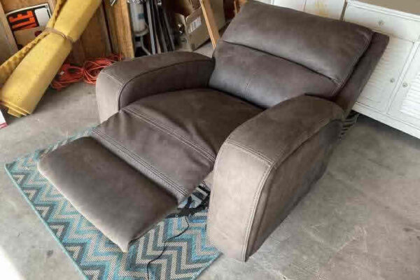 auction-8-6-22-352