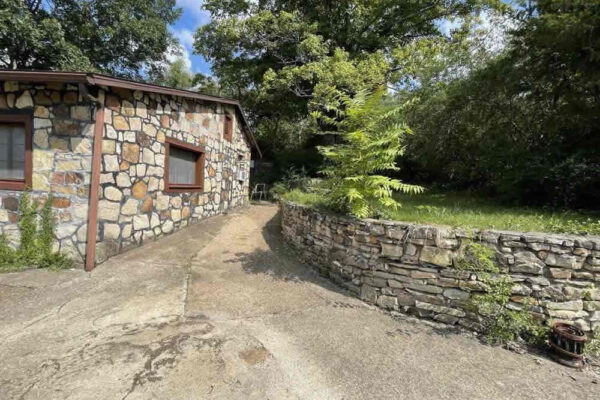 auction-9-26-22-366